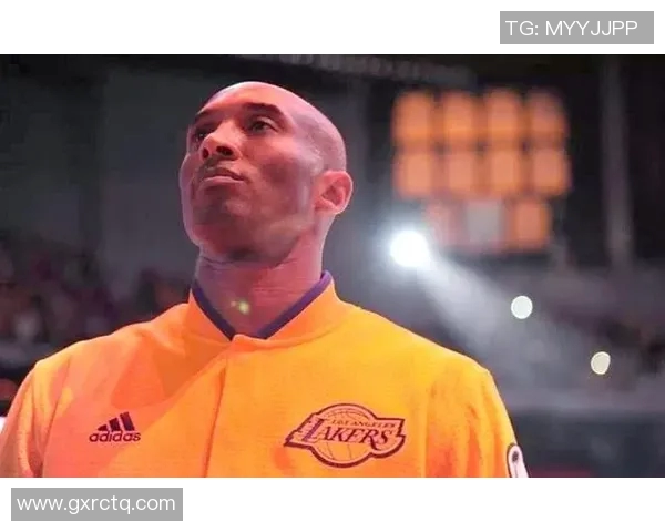 科比布莱恩特传奇生涯回顾与影响力分析：篮球巨星的荣耀与奋斗历程